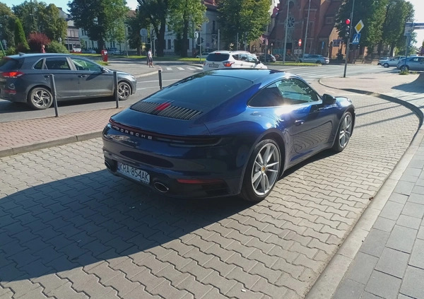 Porsche 911 cena 520000 przebieg: 85000, rok produkcji 2019 z Międzychód małe 79